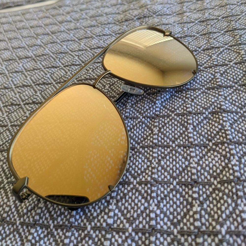 Quay x Desi Perkins High Key Sunglasses